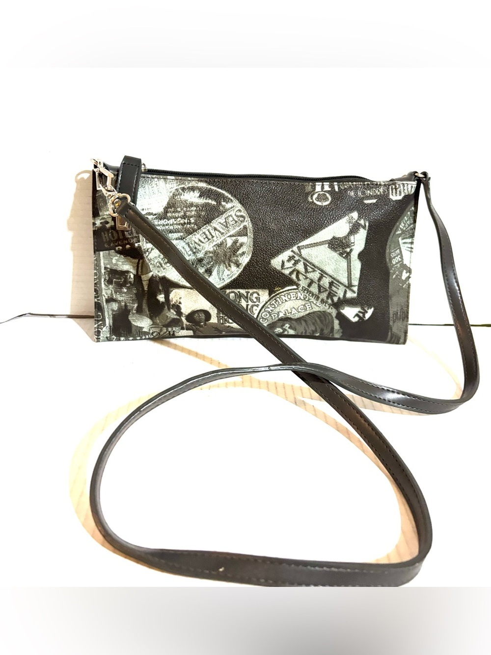 Black Graphic Print Crossbody Clutch - Unknown Brand